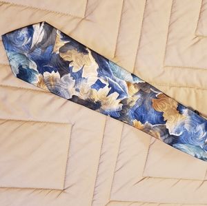 Camden Court mens Tie